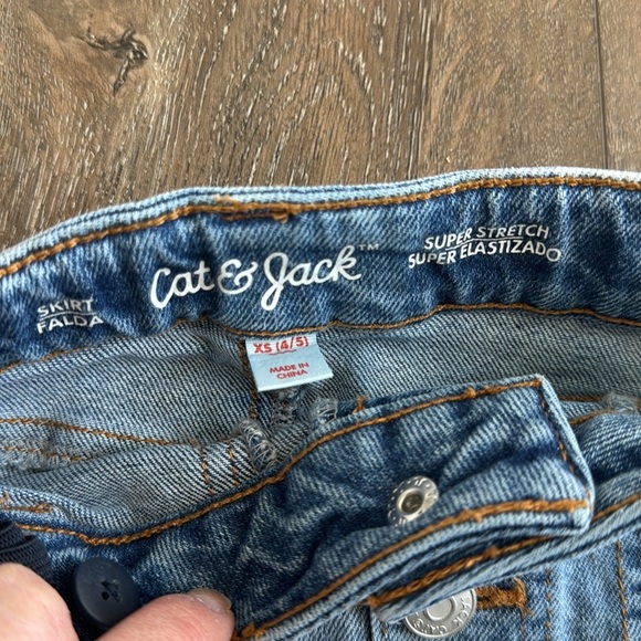 Cat and Jack Jean Shorts and Jean Skirt.  Girl’s size XS (4/5). - Picture 5 of 6
